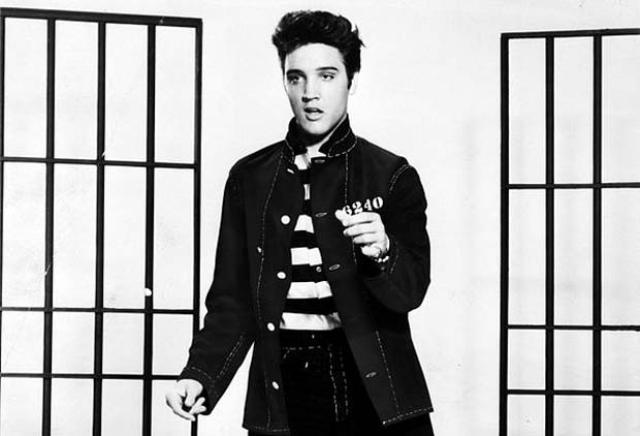 180-Elvis_Presley_promoting_Jailhouse_Rock