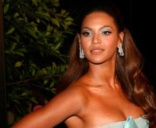 407-bigstock-Beyonce-Knowles-at-the-premier-58462577